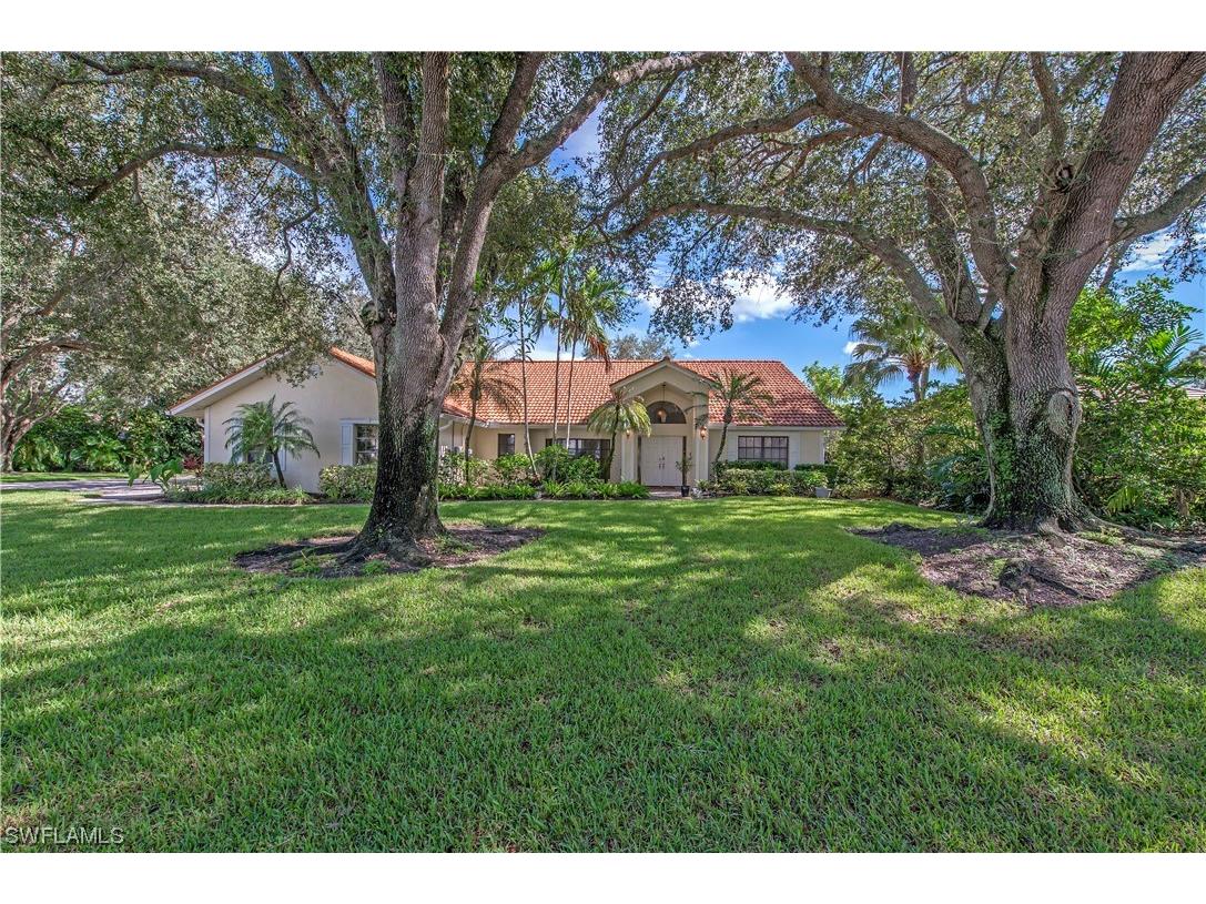 210 Monterey Drive Naples FL 34119 223075079 image1