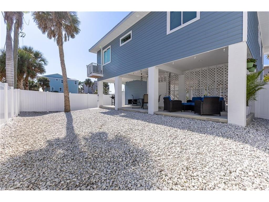 210 Pearl Street Fort Myers Beach FL 33931 2026000002 image10