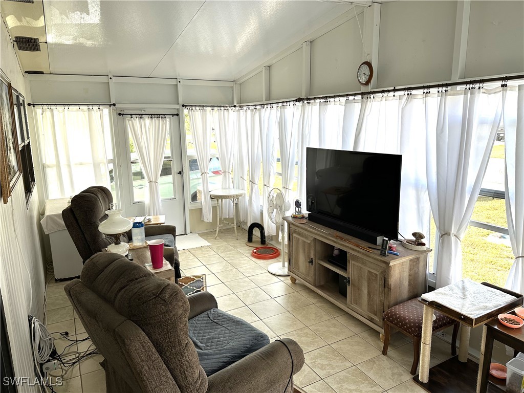 210 Pine Key Lane #210 Naples FL 34114 225027974 image8