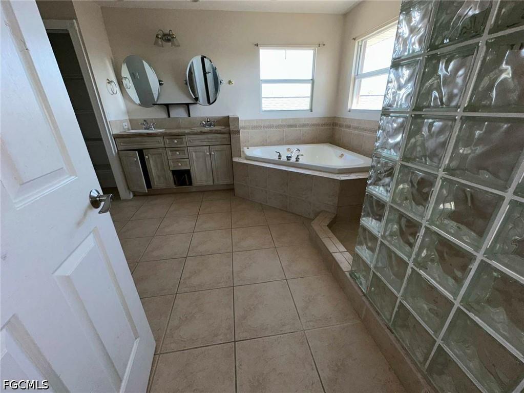 210 SE 4th Street Cape Coral FL 33990 2026020533 image18