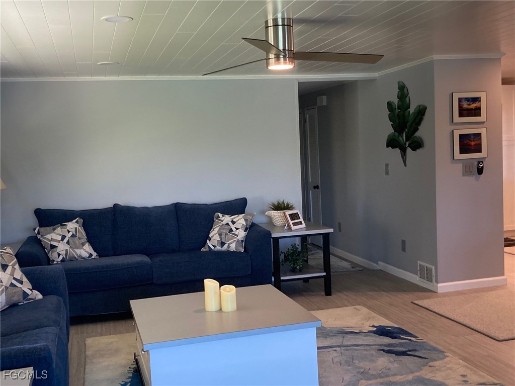 210 Sun Circle Fort Myers FL 33905 2025013236 image6