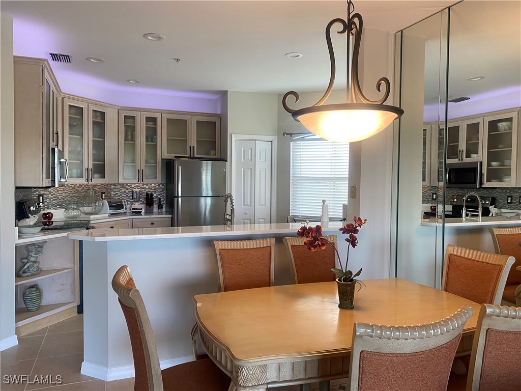 210 Vintage Circle #C401 Naples FL 34119 225067679 image10