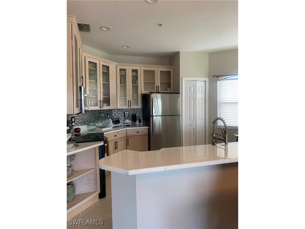 210 Vintage Circle #C401 Naples FL 34119 225067679 image11