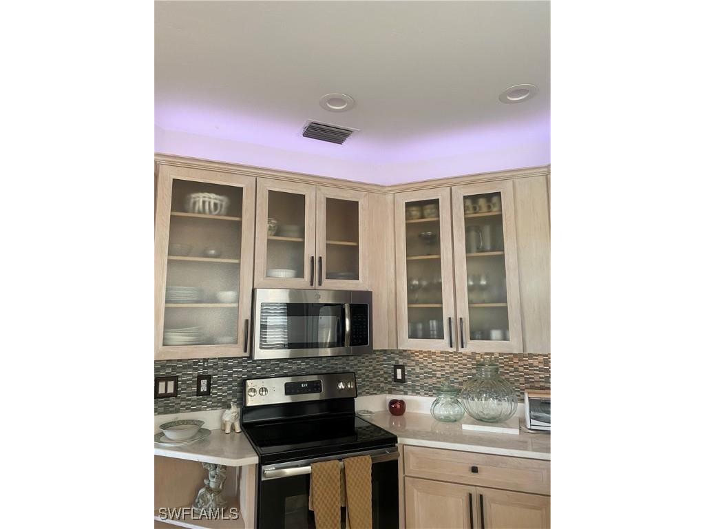 210 Vintage Circle #C401 Naples FL 34119 225067679 image7