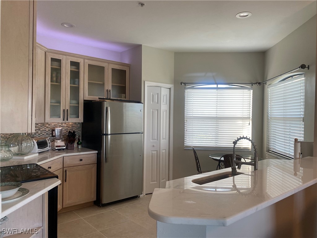 210 Vintage Circle #C401 Naples FL 34119 225067679 image8