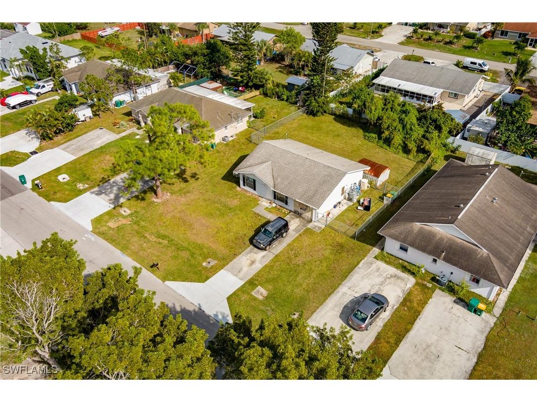 2100 55th Terrace SW Naples FL 34116 225083731 image17