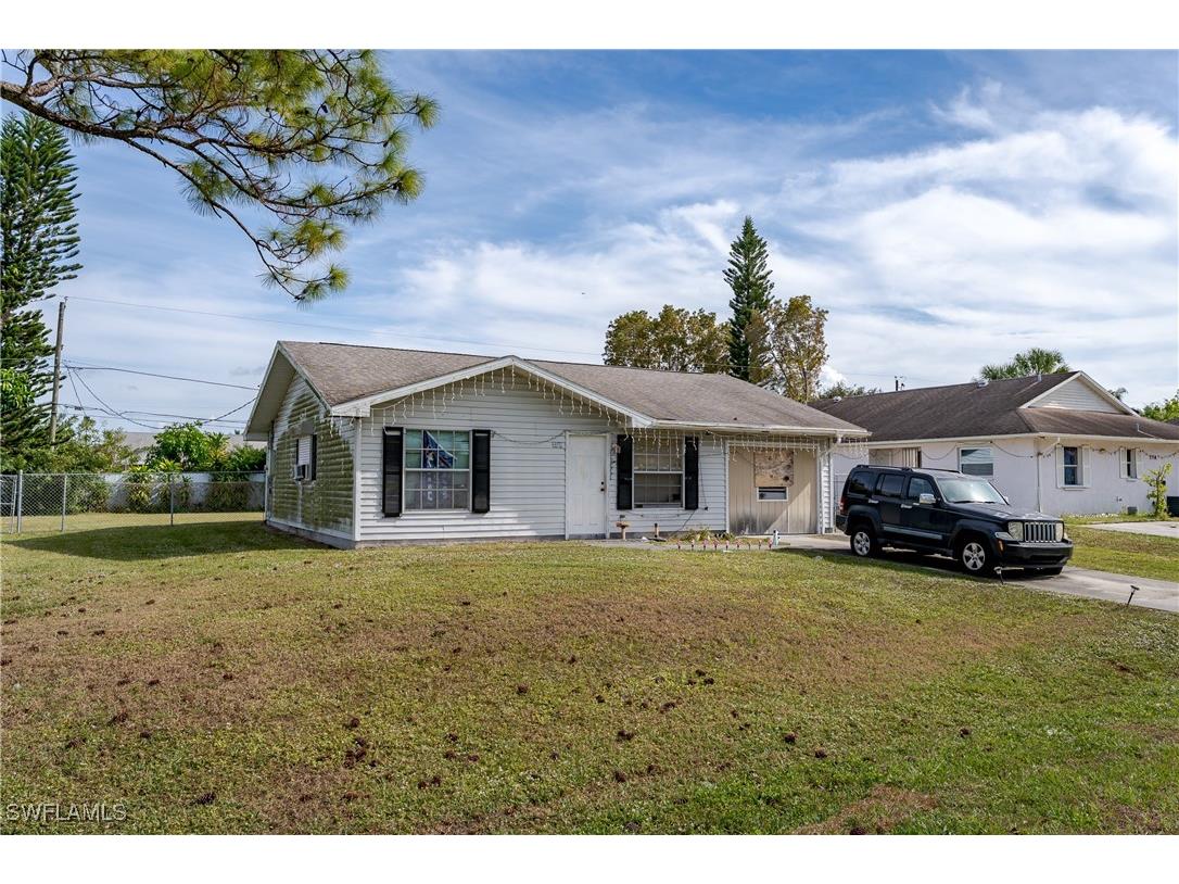 2100 55th Terrace SW Naples FL 34116 225083731 image2