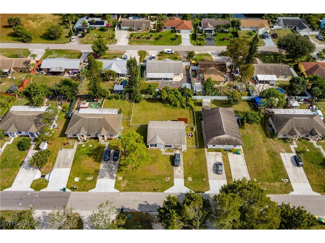 2100 55th Terrace SW Naples FL 34116 225083731 image23