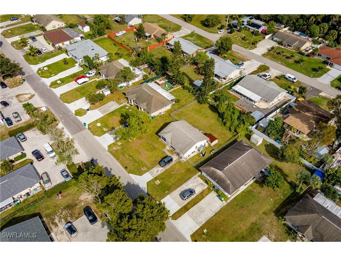 2100 55th Terrace SW Naples FL 34116 225083731 image24