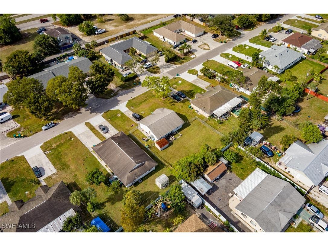 2100 55th Terrace SW Naples FL 34116 225083731 image25