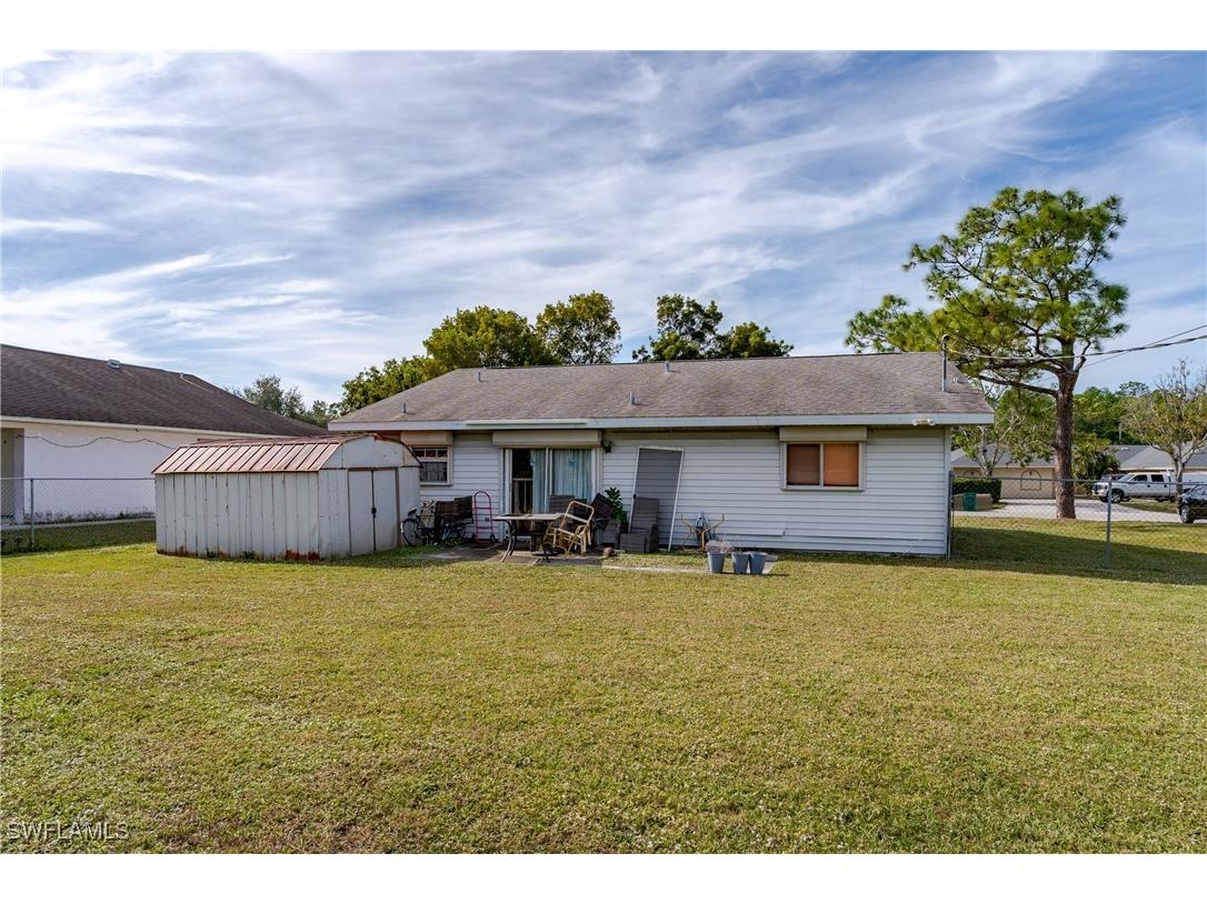 2100 55th Terrace SW Naples FL 34116 225083731 image8