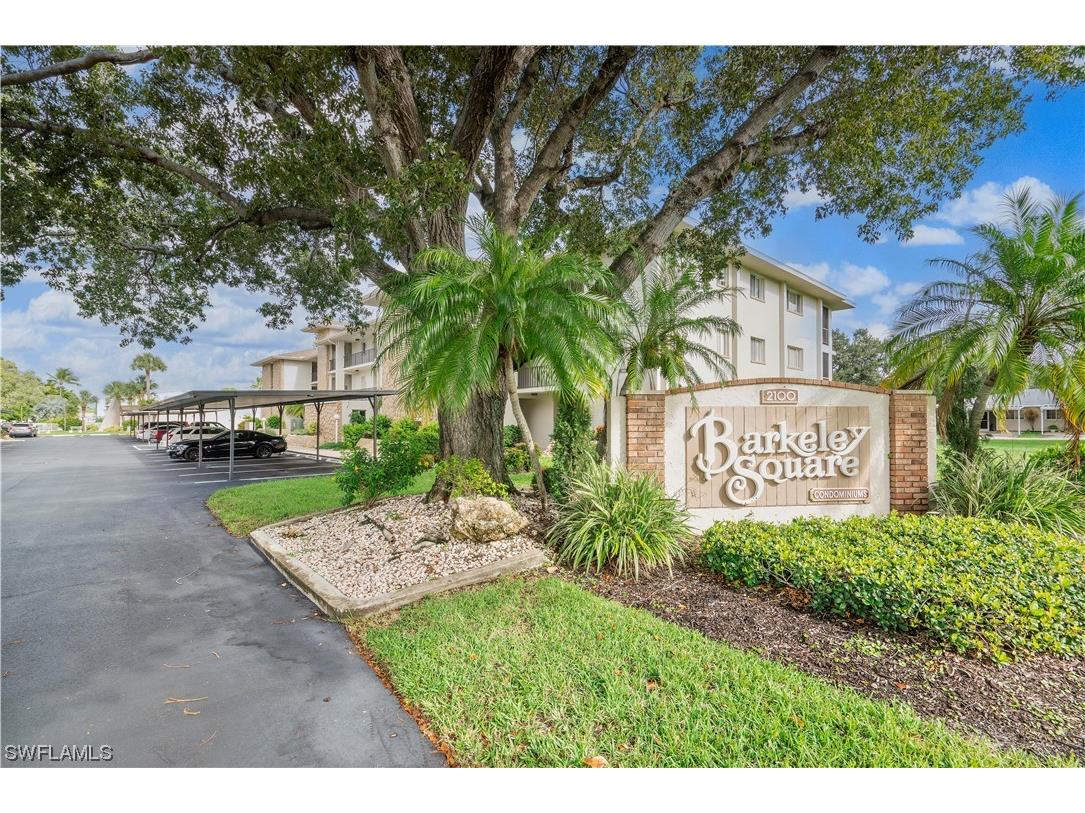 2100 Barkeley Lane #17 Fort Myers FL 33907 223031554 image1