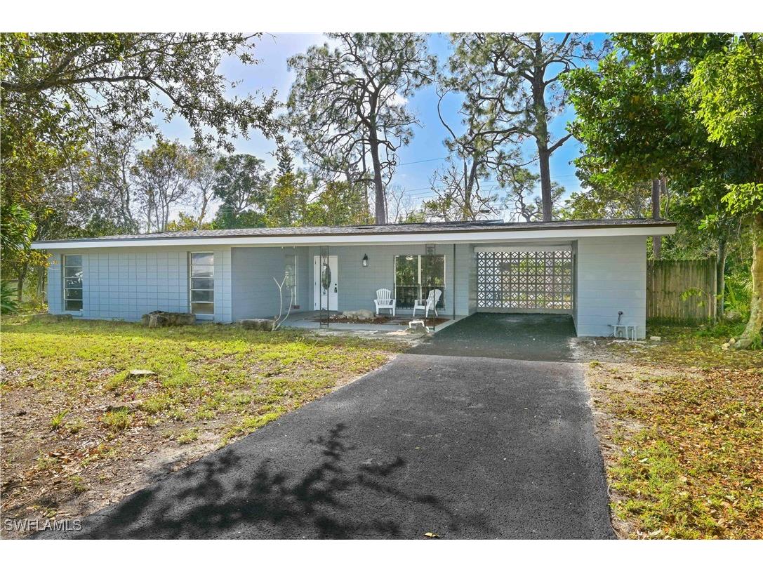 2100 Burton Avenue Fort Myers FL 33907 225052146 image1