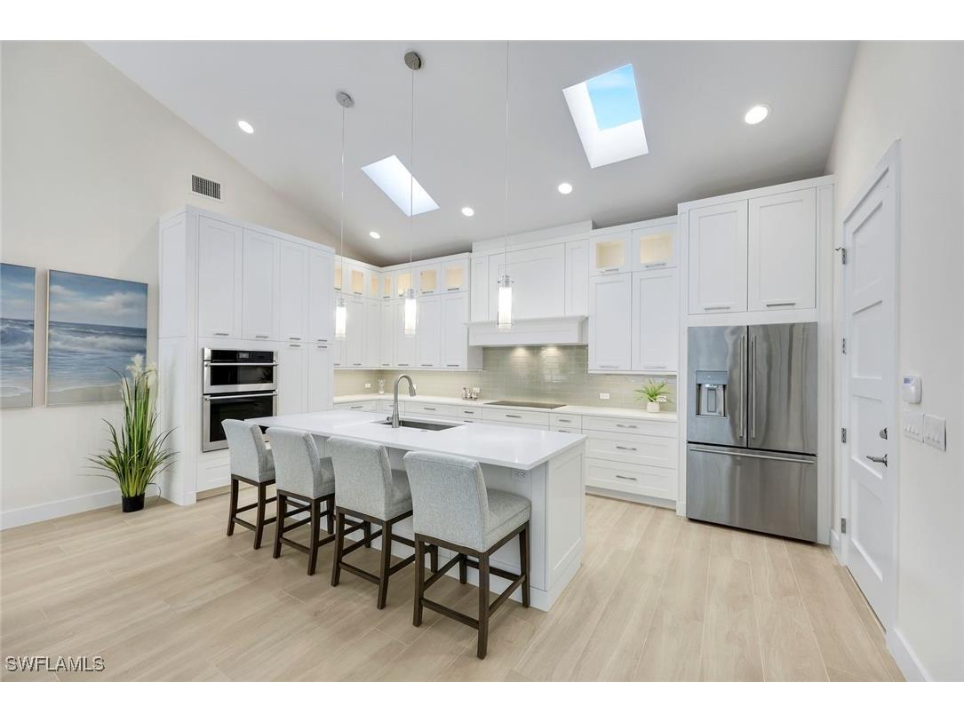 2100 Curtis Street Naples FL 34112 225078386 image1