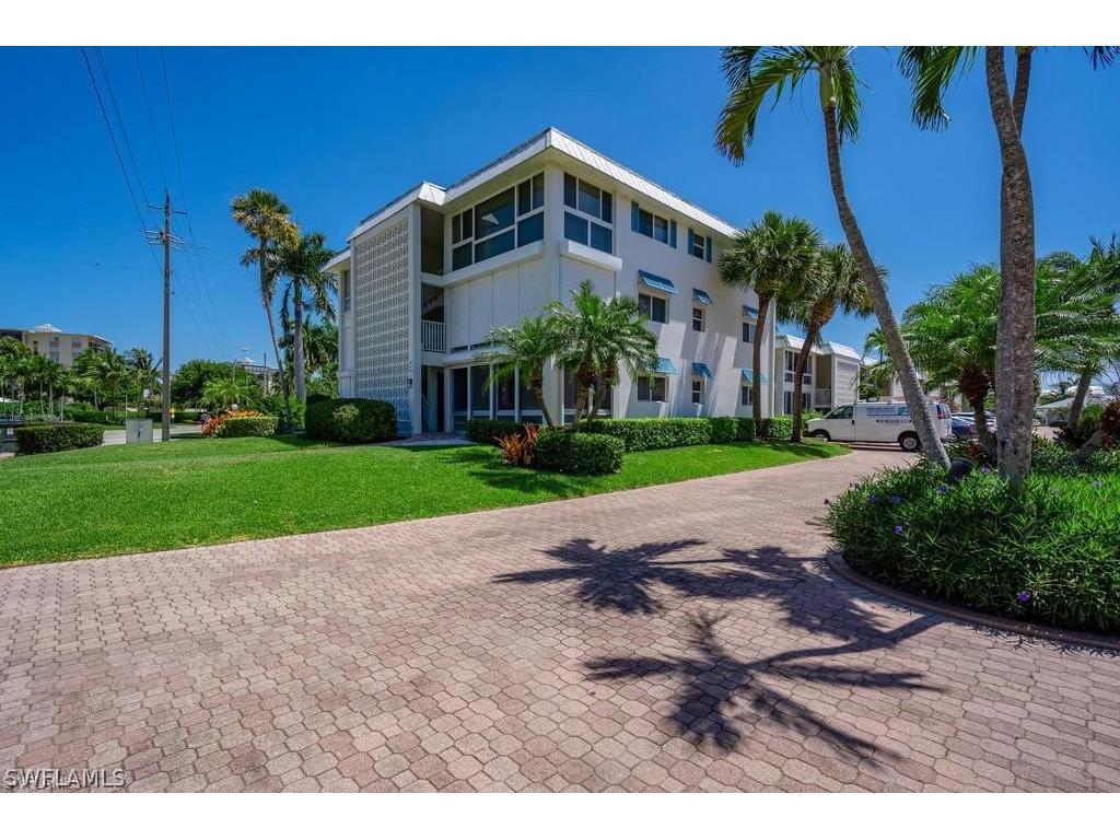 2100 Gulf Shore Boulevard N #101 Naples FL 34102 223007674 image1