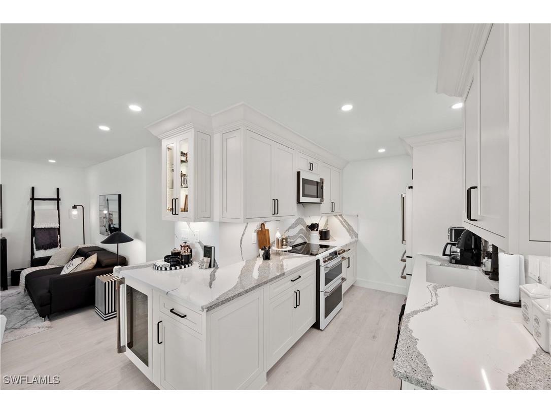 2100 Gulf Shore Boulevard N #101 Naples FL 34102 225074868 image1