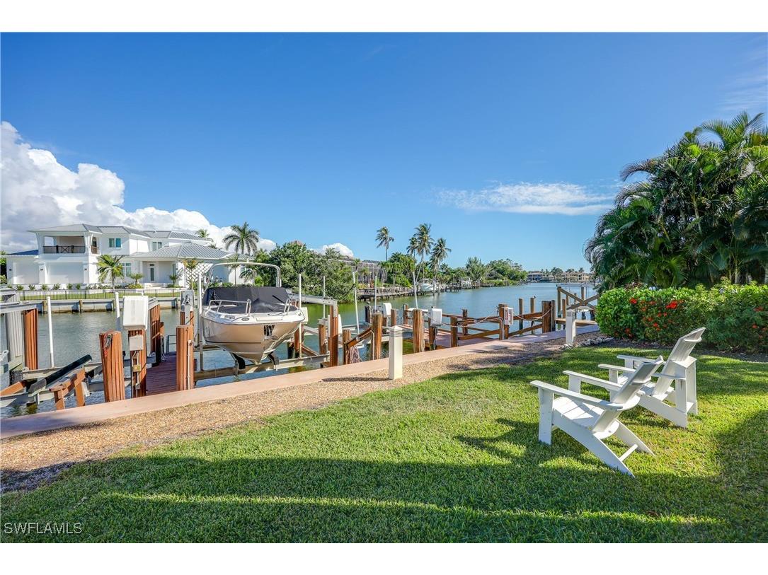 2100 Gulf Shore Boulevard N #101 Naples FL 34102 225074868 image31