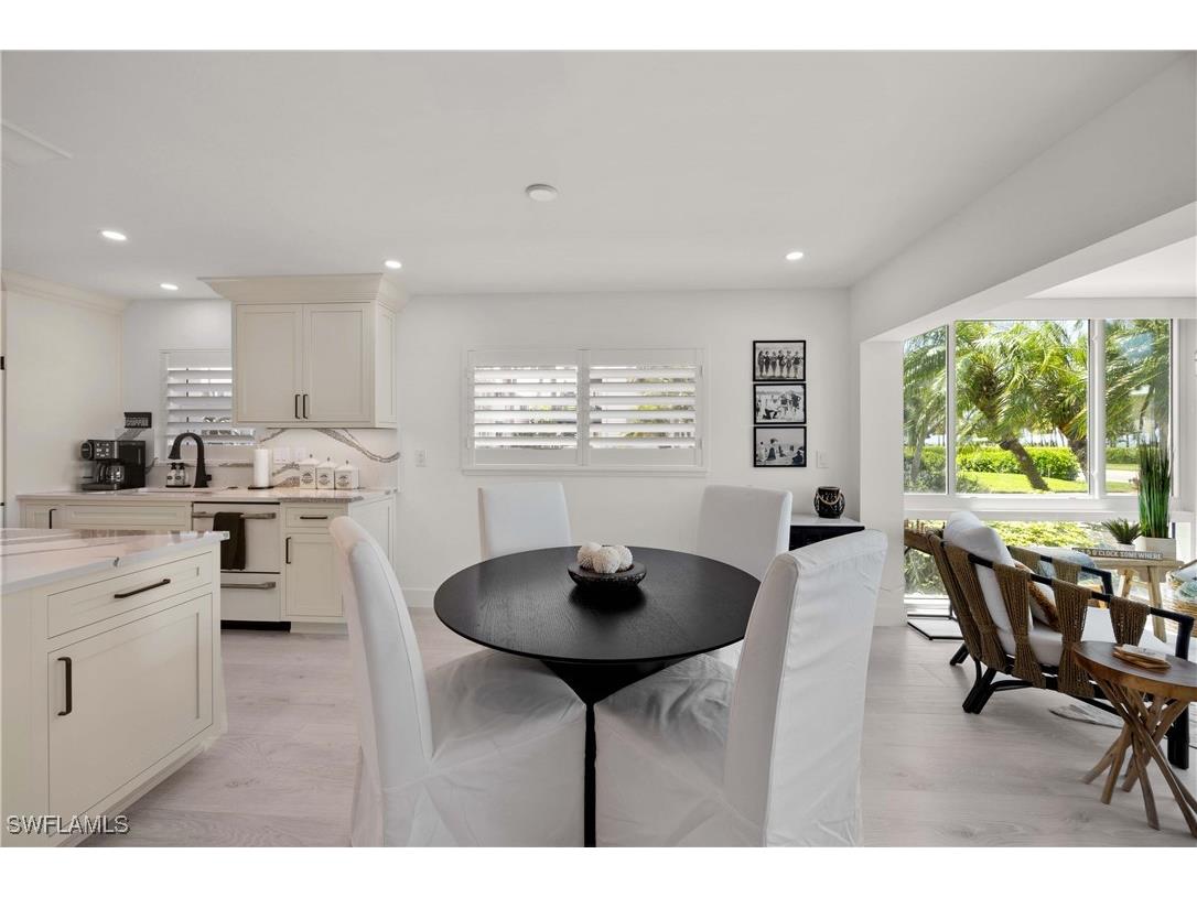 2100 Gulf Shore Boulevard N #101 Naples FL 34102 225074868 image6