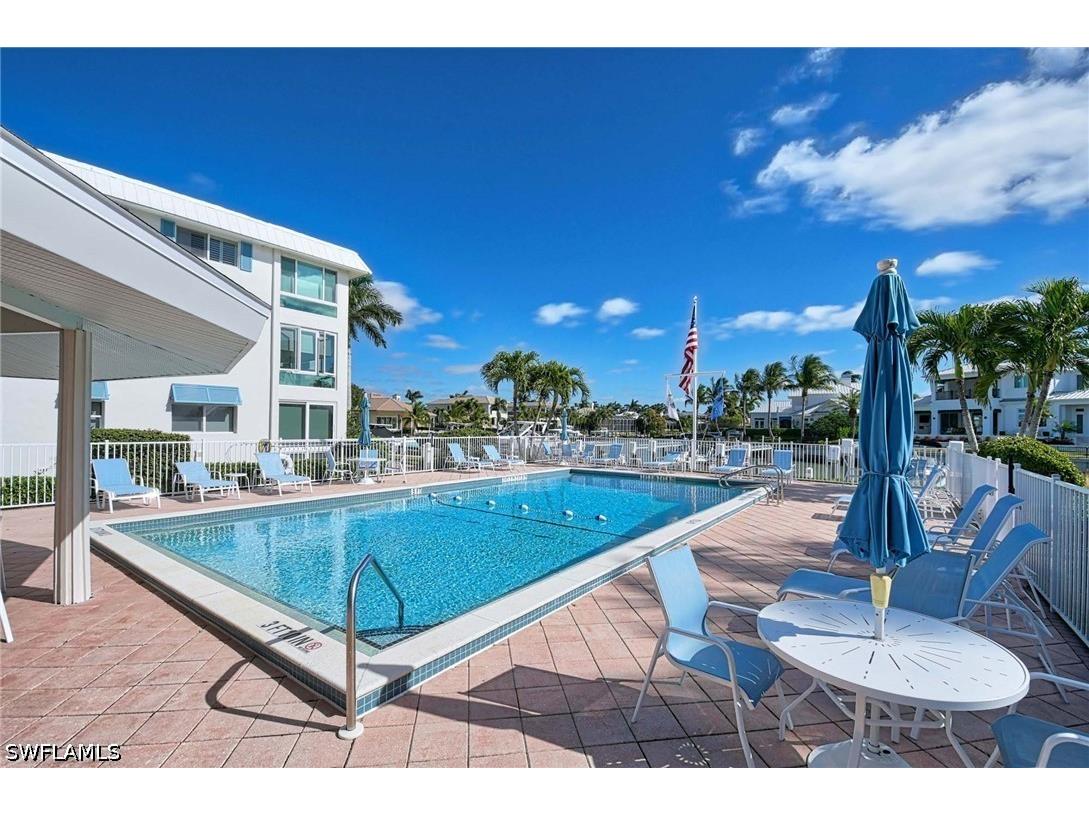 2100 Gulf Shore Boulevard N #107 Naples FL 34102 226020211 image27
