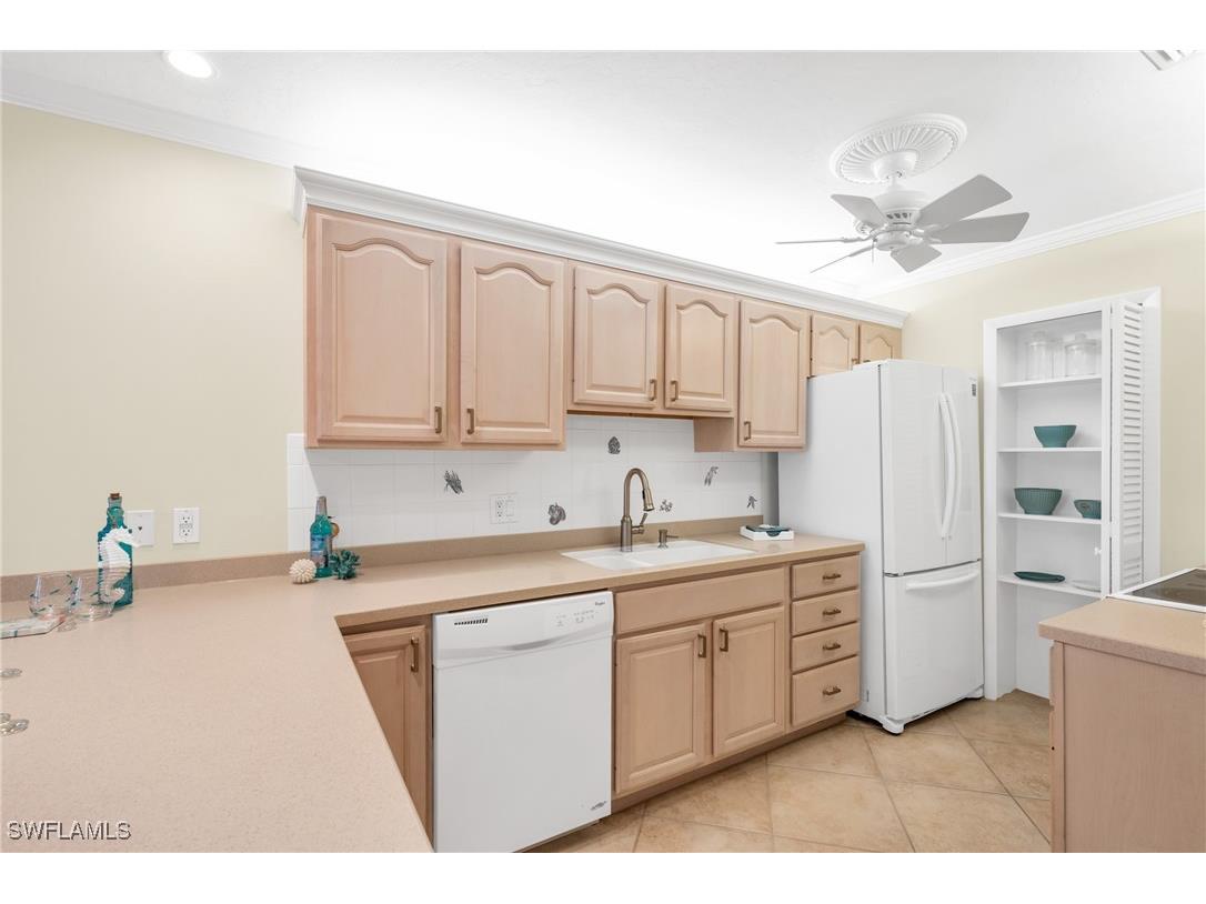 2100 Gulf Shore Boulevard N #206 Naples FL 34102 225081437 image15