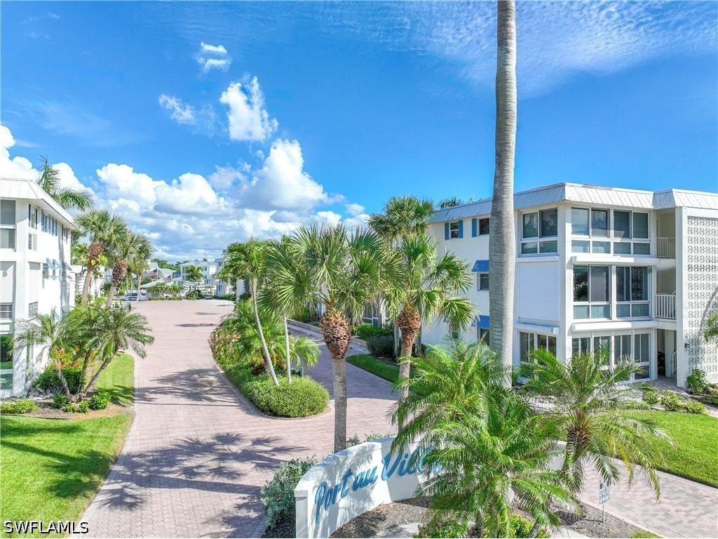 2100 Gulf Shore Boulevard N #212 Naples FL 34102 226019733 image3