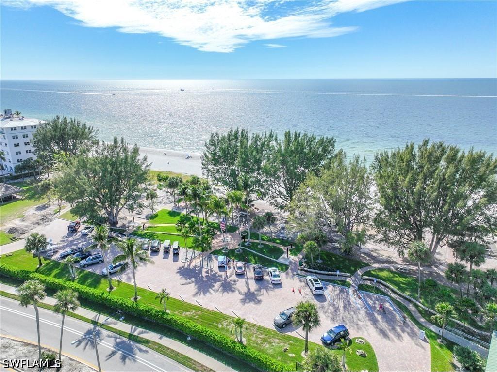 2100 Gulf Shore Boulevard N #212 Naples FL 34102 226019733 image38