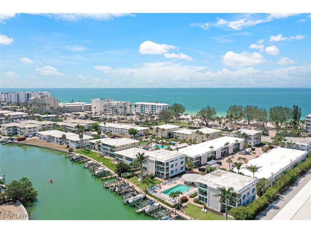 2100 Gulf Shore Boulevard N #215 Naples FL 34102 224051012 image1