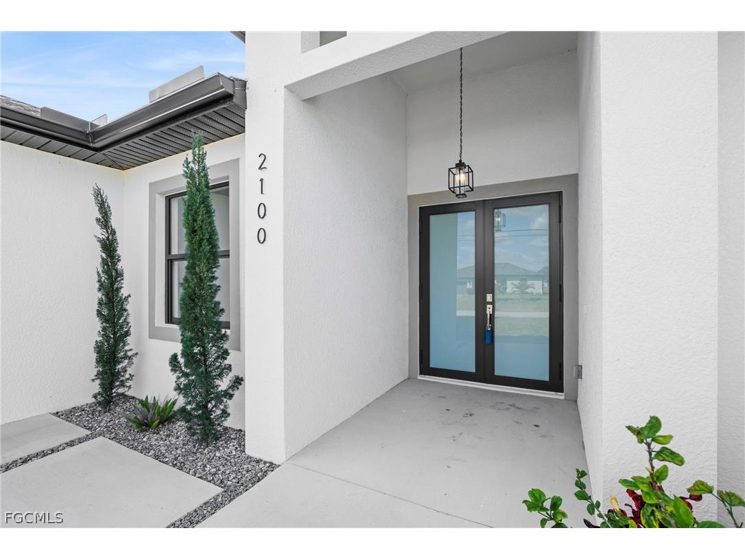 2100 NW 21st Street Cape Coral FL 33993 2025011843 image4