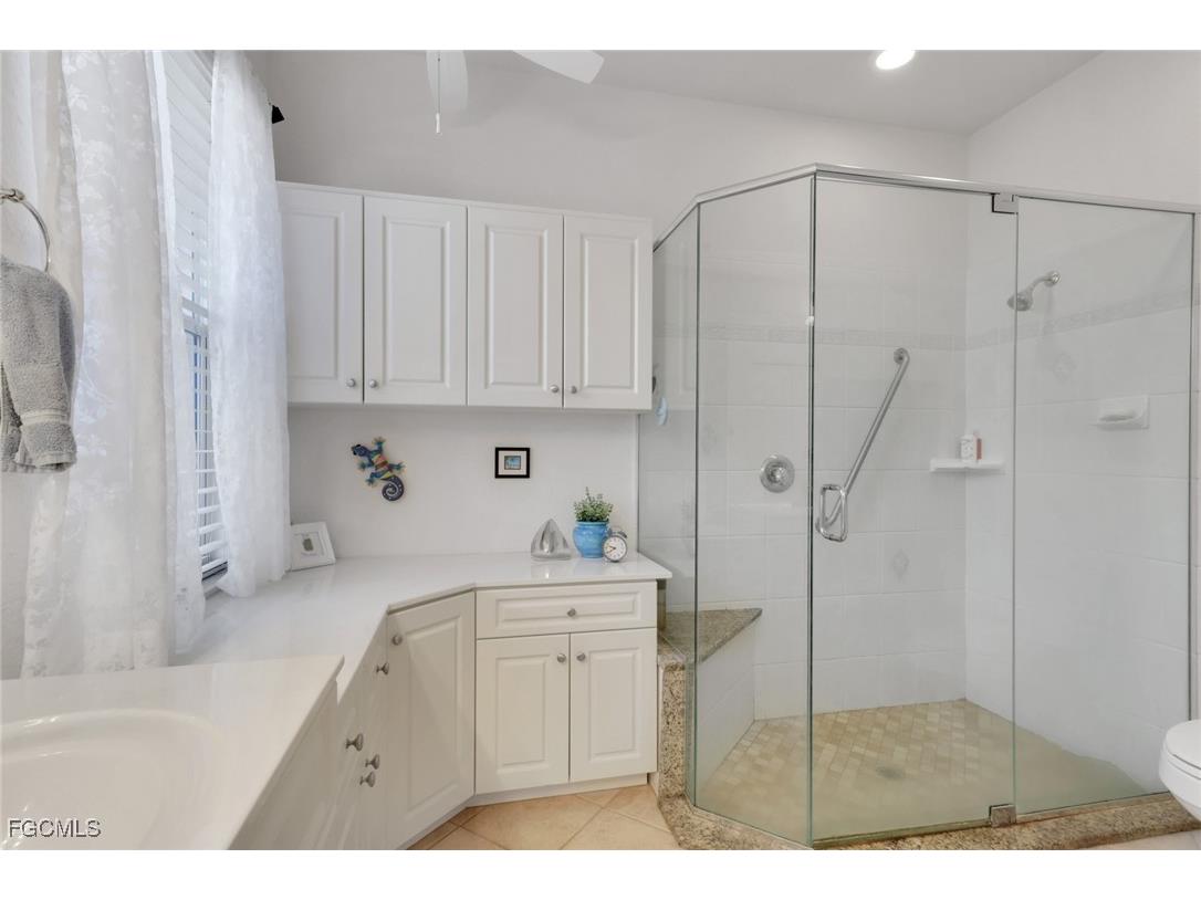 2100 Rio Nuevo Drive North Fort Myers FL 33917 2025018823 image24