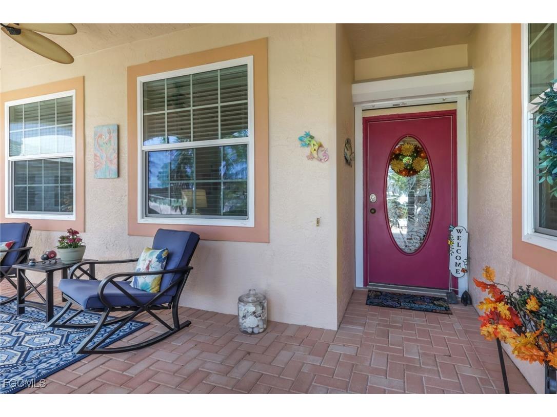 2100 Rio Nuevo Drive North Fort Myers FL 33917 2025018823 image3