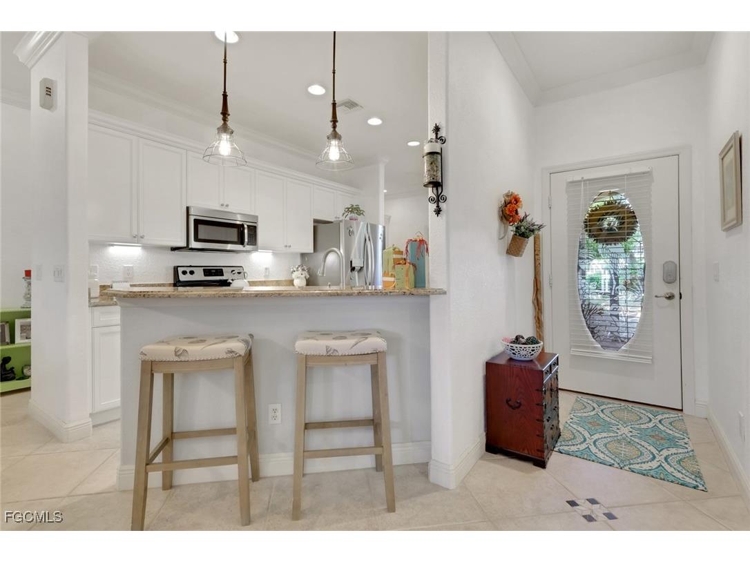 2100 Rio Nuevo Drive North Fort Myers FL 33917 2025018823 image6