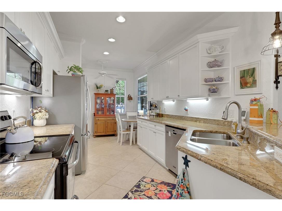 2100 Rio Nuevo Drive North Fort Myers FL 33917 2025018823 image8