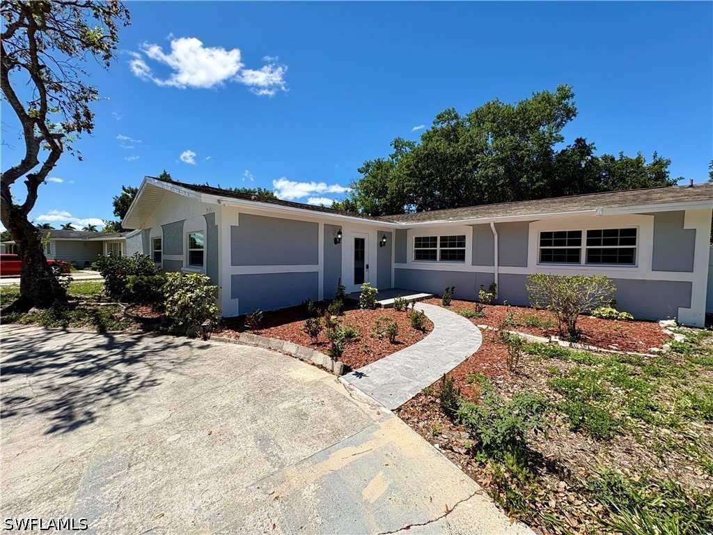 2101 43rd Terrace SW Naples FL 34116 226014308 image1