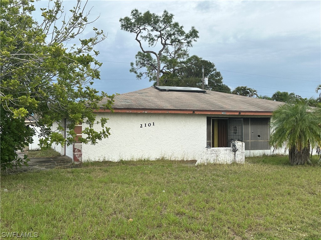 2101 Ephraim Avenue Fort Myers FL 33907 224016706 image1