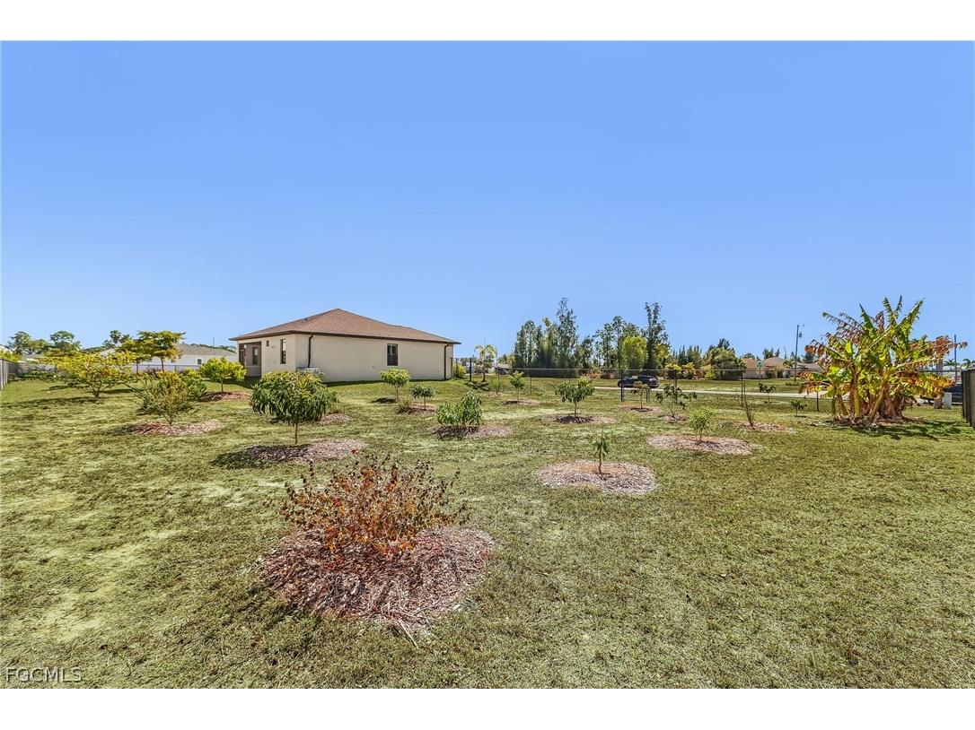 2101 NE 36th Terrace Cape Coral FL 33909 2026006943 image14