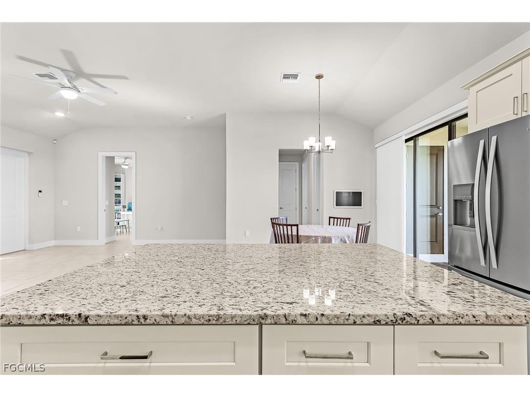 2101 NE 36th Terrace Cape Coral FL 33909 2026006943 image23