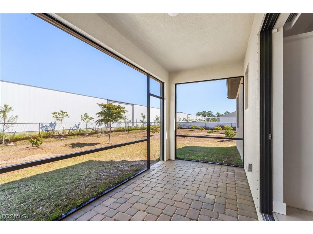 2101 NE 36th Terrace Cape Coral FL 33909 2026006943 image30