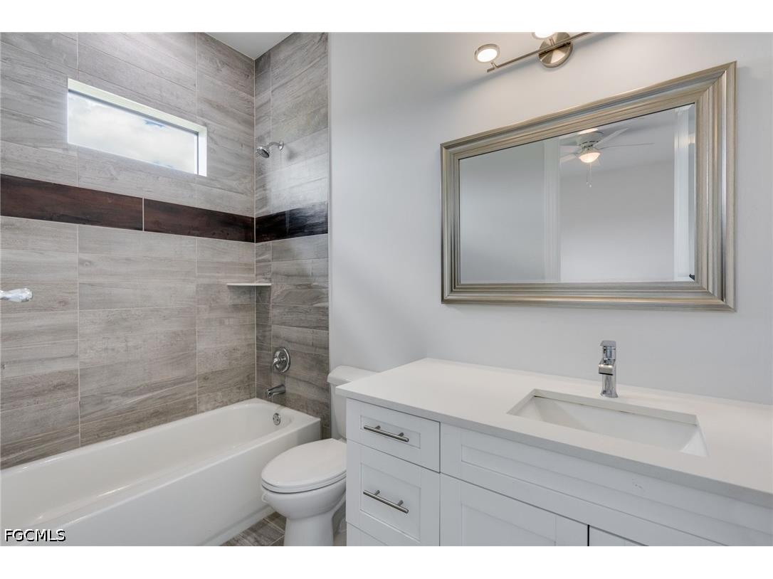 2101 NW 8th Terrace Cape Coral FL 33993 2026014527 image16