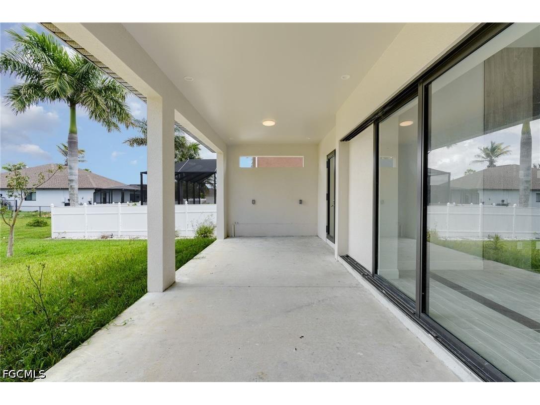 2101 NW 8th Terrace Cape Coral FL 33993 2026014527 image28