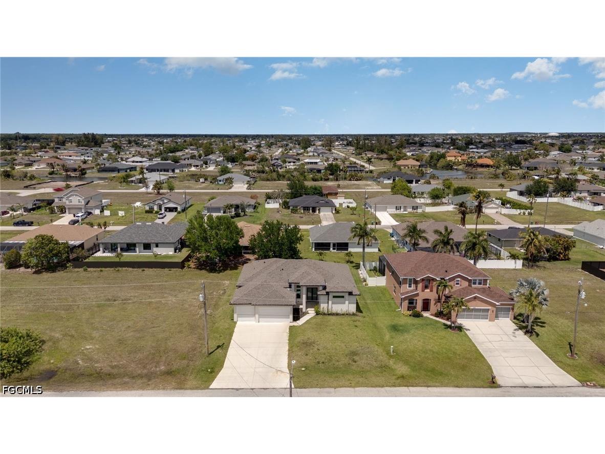 2101 NW 8th Terrace Cape Coral FL 33993 2026014527 image29