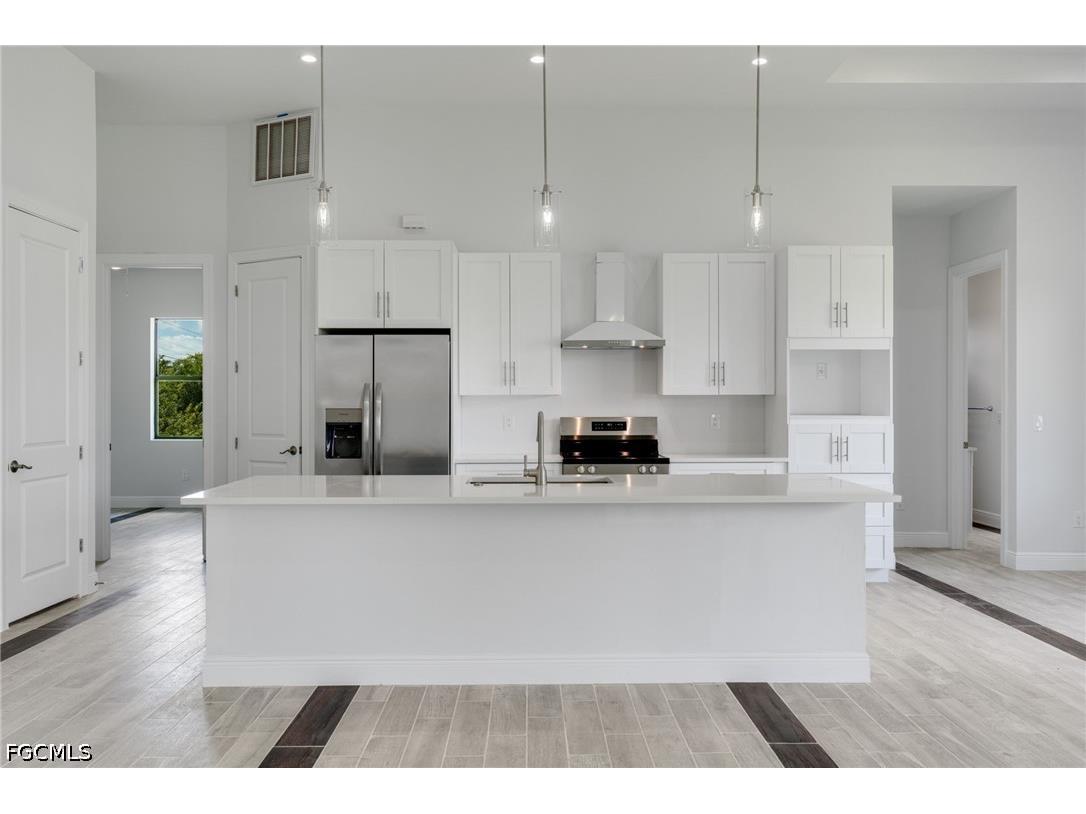 2101 NW 8th Terrace Cape Coral FL 33993 2026014527 image6