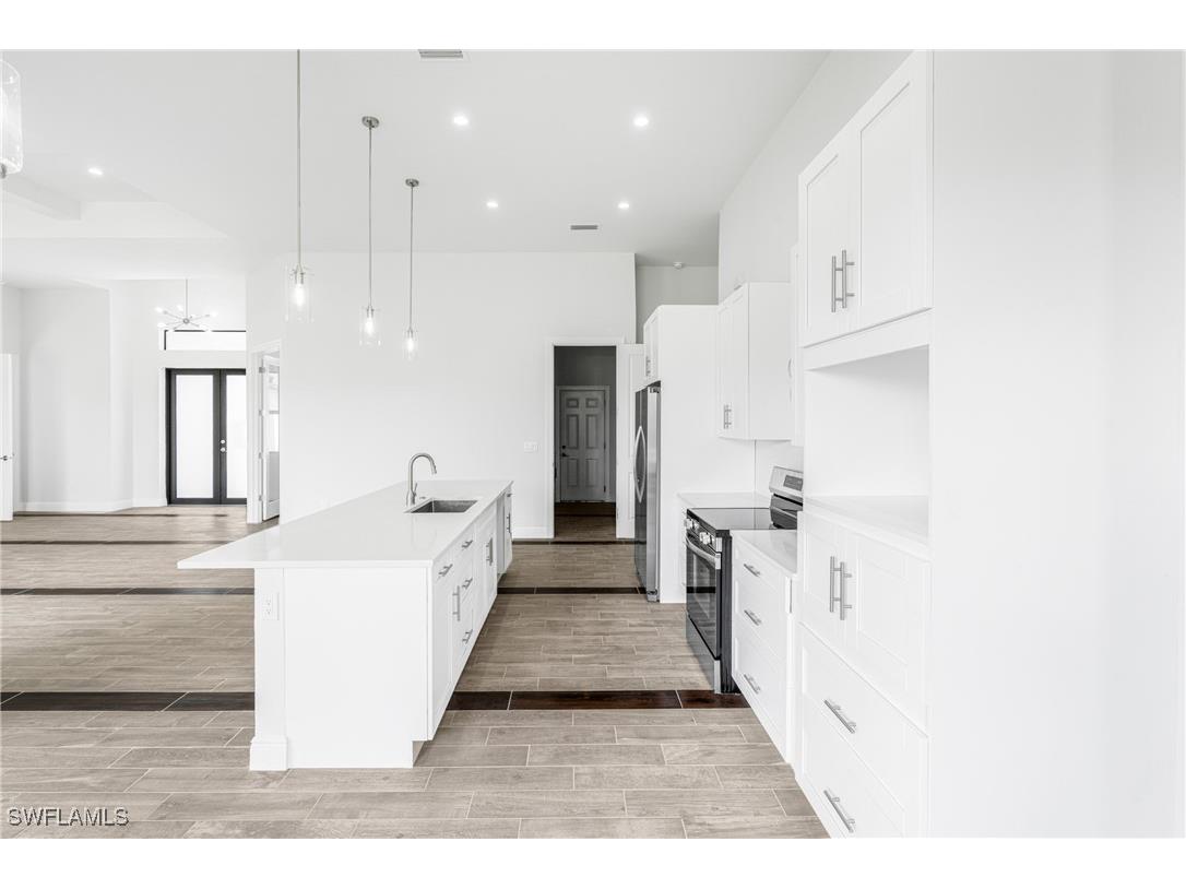 2101 NW 8th Terrace Cape Coral FL 33993 225056412 image16