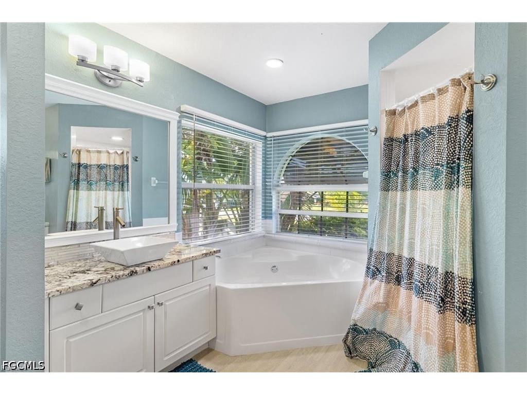 2101 SW 29th Terrace Cape Coral FL 33914 2026027686 image17