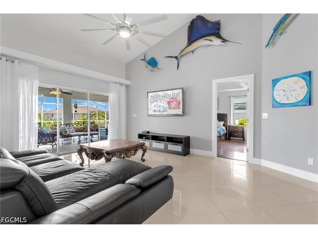 2101 SW 29th Terrace Cape Coral FL 33914 2026027686 image3