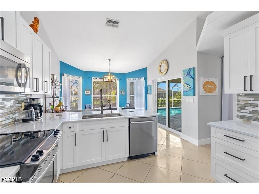 2101 SW 29th Terrace Cape Coral FL 33914 2026027686 image5