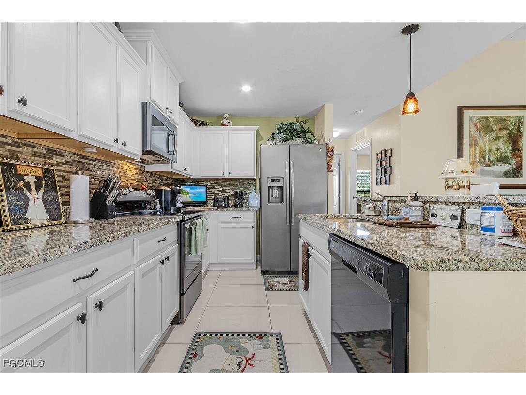 2102 Bolado Parkway Cape Coral FL 33990 2025013213 image11