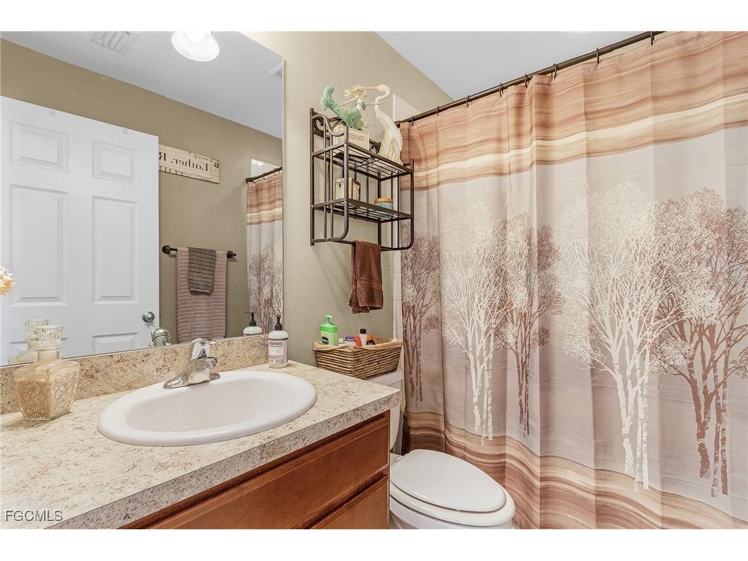 2102 Bolado Parkway Cape Coral FL 33990 2025013213 image12