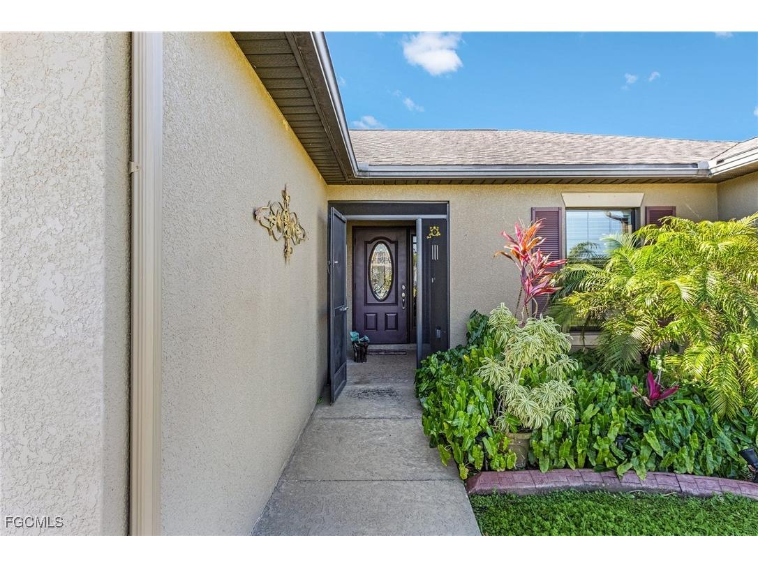 2102 Bolado Parkway Cape Coral FL 33990 2025013213 image4