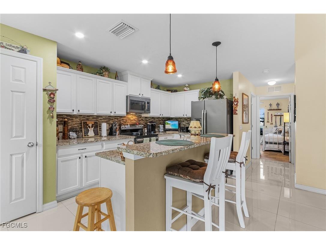 2102 Bolado Parkway Cape Coral FL 33990 2025013213 image9