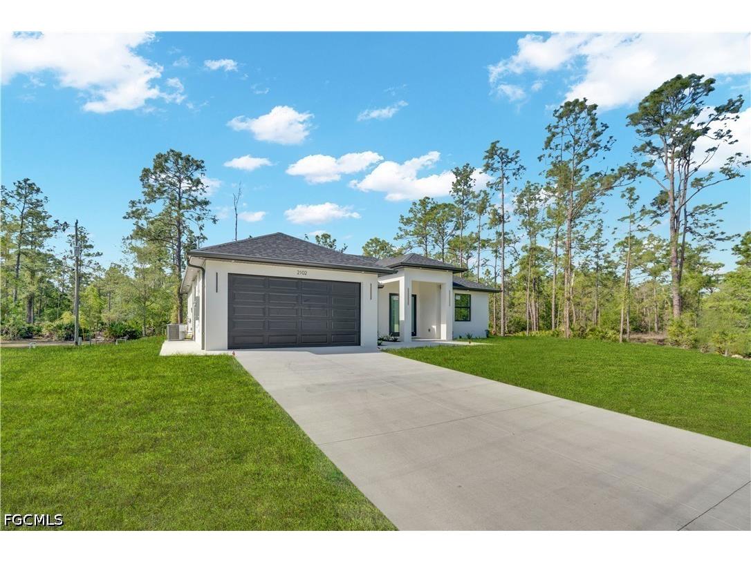 2102 E 13th Street Lehigh Acres FL 33972 2026015573 image2